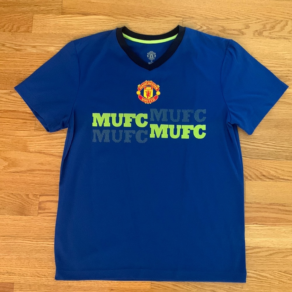 Manchester United MUFC soccer jersey youth size medium, royal blue